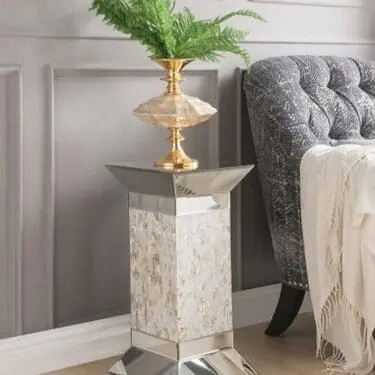 Huey  Mirrored Pedestal