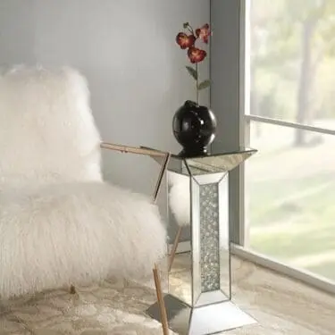 Nysa Mirrored Pedestal