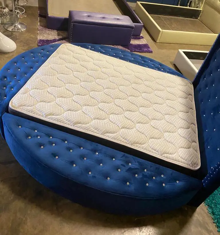 Luxus Button Tufted Velvet Round Bed - Image 2
