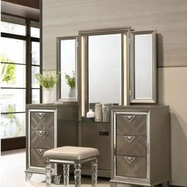 Skylar Vanity Desk